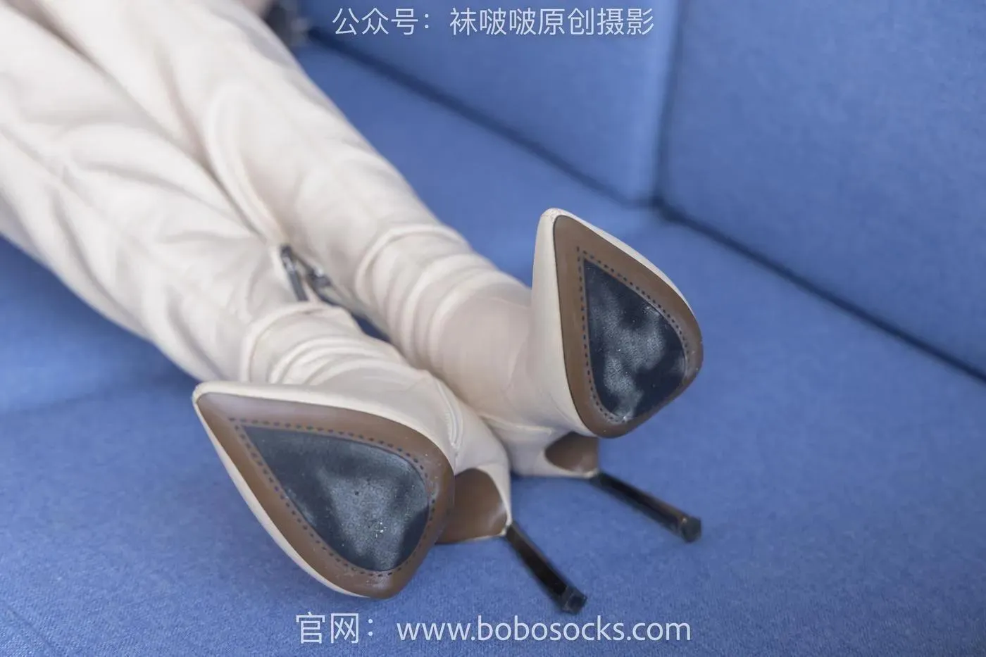 [BoBoSocks袜啵啵]NO.136 小甜豆-高跟长靴、白棉袜、裸足 [200P]插图6